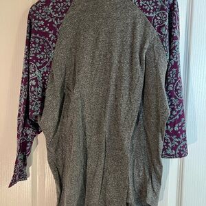 LuLaRoe Gray Raglan with Purple Floral Sleeves